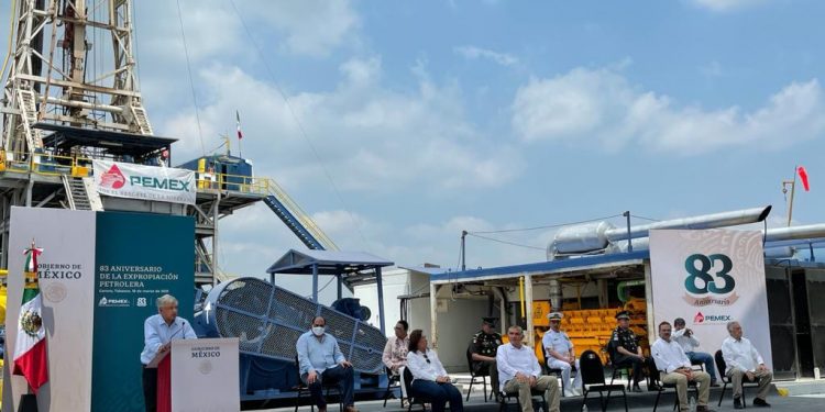 AMLO: Decálogo del rescate de la industria petrolera