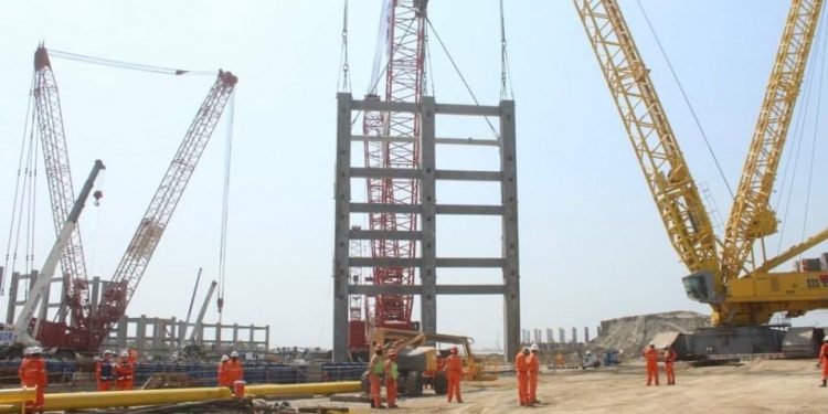 Inicia estructura de plantas químicas en refinería de Dos Bocas