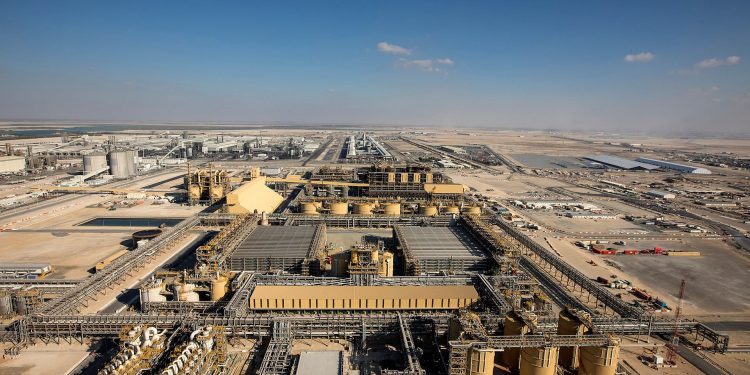 Taweelah, proyecto de desalinización de agua de mar más grande del mundo