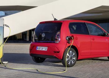 Ventas de autos eléctricos crece 41% en el mundo; México crece, pero