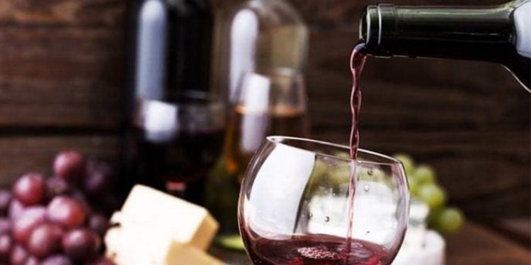 Investigadores obtienen biocombustible con remanentes de las industrias del queso y vino