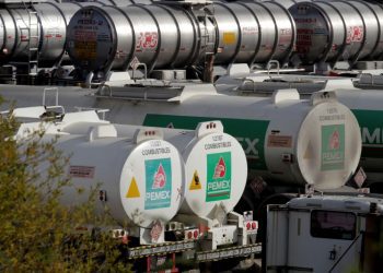 Diputados aprueban dictamen que regresa a Pemex su posición preponderante