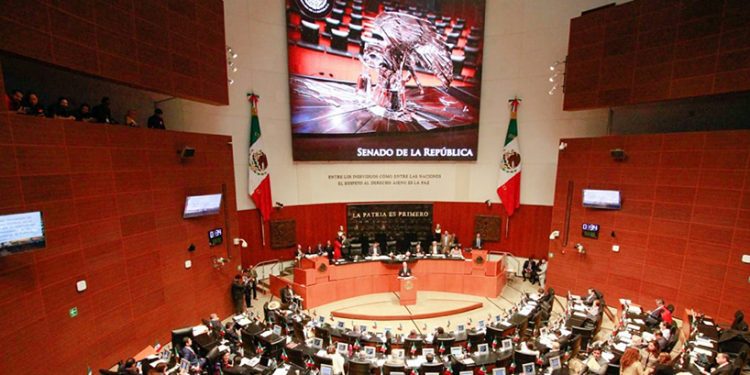 Senado aprueba eliminar regulación asimétrica a Pemex