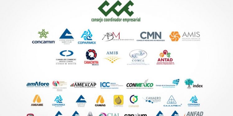 Política energética inhibe la inversión; reformas recientes violan la Constitución: CCE