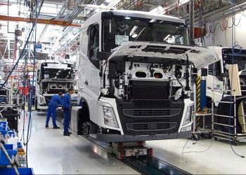 Venta al menudeo de vehículos pesado suben 18.82%, ligan tres meses al alza