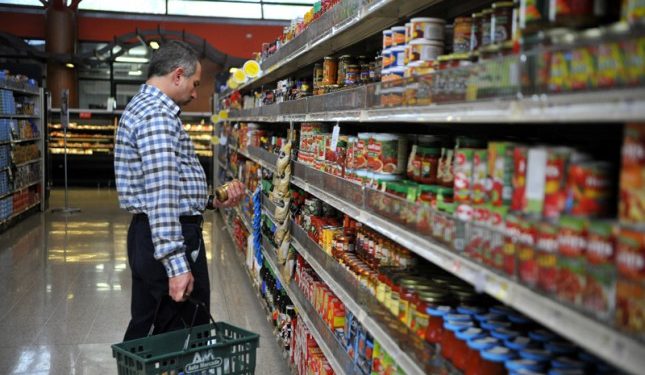 Confianza del consumidor sube 1.6% en abril