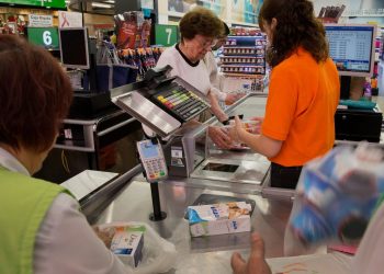 Ventas de tiendas ANTAD suben 38.4% en abril