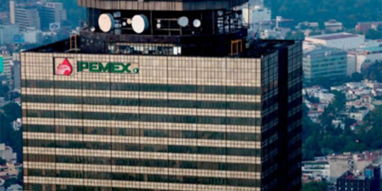 Pemex seguirá afectando la economía de México: Moody’s