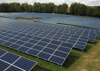 AMLO anuncia construcción de un parque de energía solar en Sonora