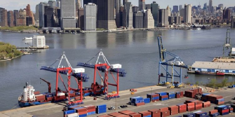 Déficit comercial de EU con México suma 68,900 mdd en el cuatrimestre