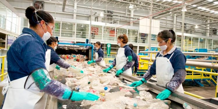 Unilever y 18 empresas anuncian plan de reciclaje y manejo de residuos