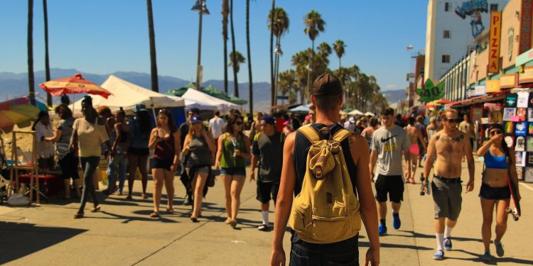 México recupera 50% del turismo de abril de 2019, y crece casi 88% en 2021