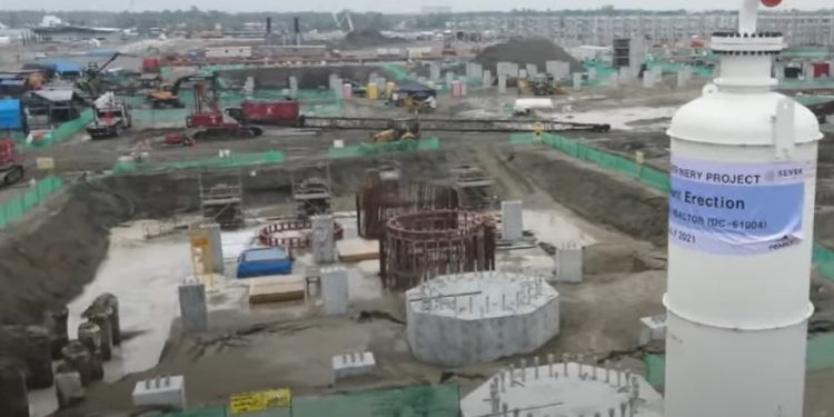 Dos Bocas, montan reactor en planta hidrotratadora de naftas