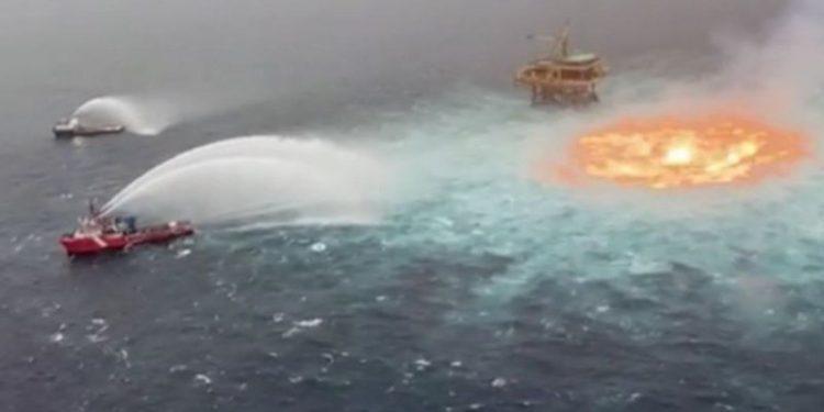 Gobierno reparará los daños del siniestro de Pemex en Campeche