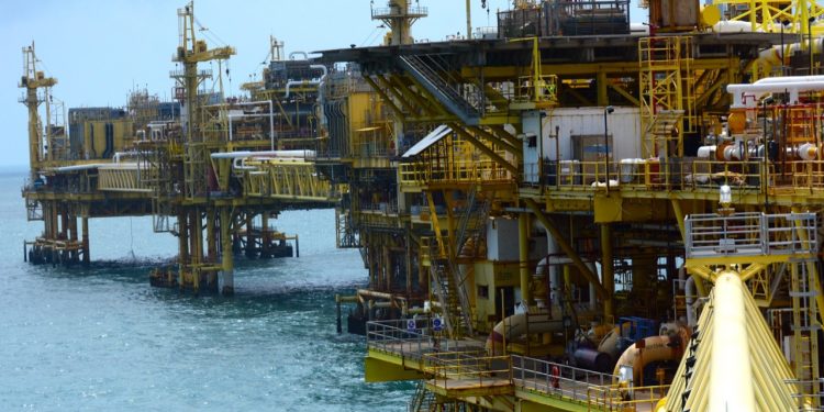 Nuevos campos apuntalan producción petrolera de Pemex: BBVA