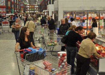 Ventas de tiendas ANTAD suben 17%, señales de desaceleración en el consumo