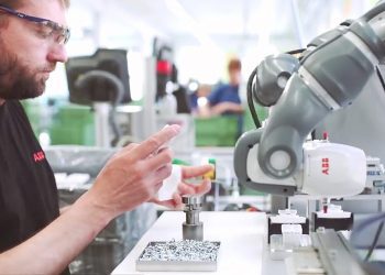 Automatización colaborativa impulsa productividad de industria electrónica productividad