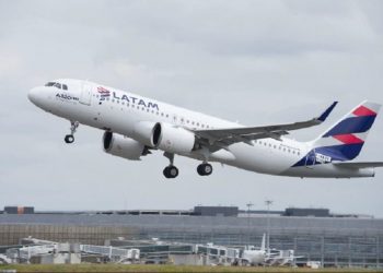 LATAM Airlines actualizará más de 200 aviones de la familia A320 para  ahorrar combustible