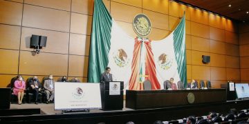 Paquete Económico 2022: mezcla mexicana de 55.1 dólares y una plataforma de producción de petróleo de 1.8 mbd