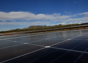 Sempra y GRID Alternatives apoyan con electricidad a 40 familias de escasos recursos