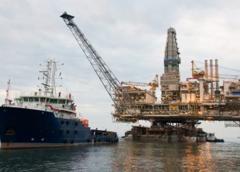 Déficit comercial de la balanza petrolera suma 16,449 mdd, nuevo récord