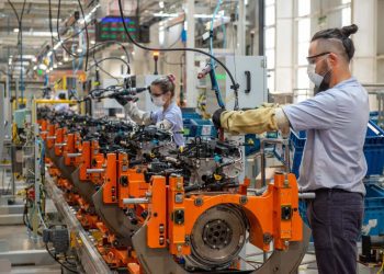 Exportaciones de vehículos se desploman 19.58% en agosto; GM se cae 69.7%