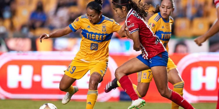 COFECE  multa a clubes por imponer topes a salarios de jugadoras