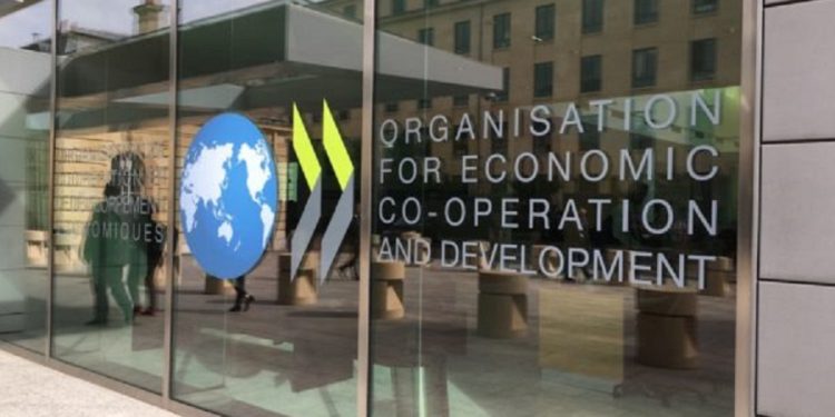 Precios del petróleo, metales y alimentos presionan inflación en los países; economía mundial crecerá 5.7% en 2021