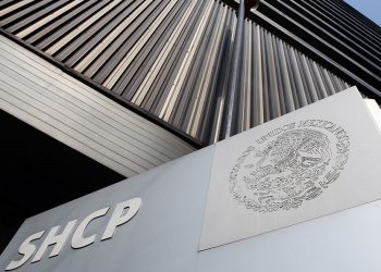 Paquete económico 2022: apoyo fiscal a Pemex no reduce riesgo de bajar calificación; cambios fiscales limitados