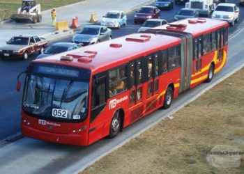 Transporte, extractiva y transformación, los sectores que más crecen en empleo