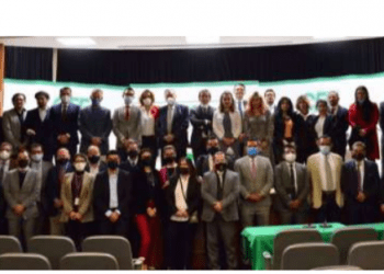 Bajo reglas claras y justas podrán operar privados en el SEN, advierte Bartlett