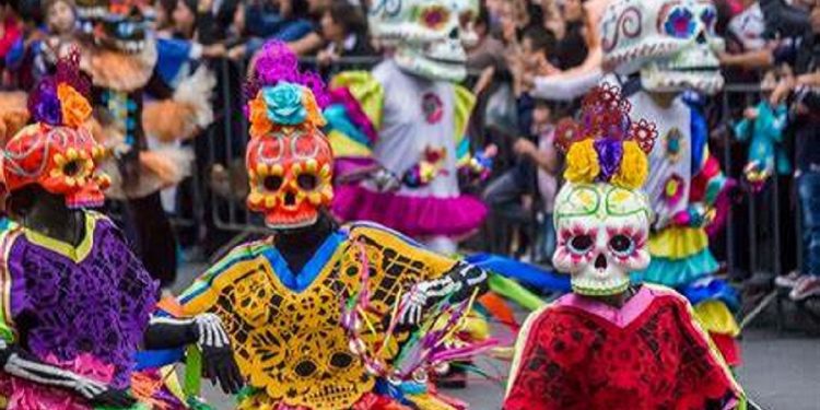 Cinco opciones  para vivir el  día de muertos en México