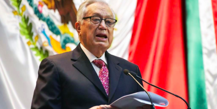 Bartlett anuncia construcción de 16 plantas de generación de energía