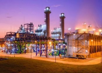 Producción de electricidad renovable mundial se desploma en julio; en México la eólica sube 57%: AIE