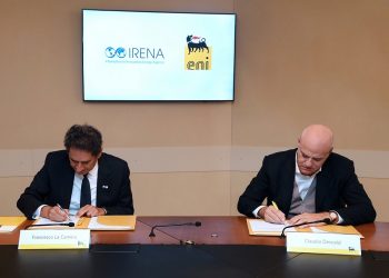 Eni e IRENA se asocian para acelerar la transición energética