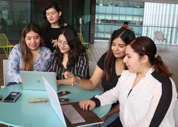 Juntas rompen el “Techo de Cristal”: programa W-STEM del TEC de Monterrey