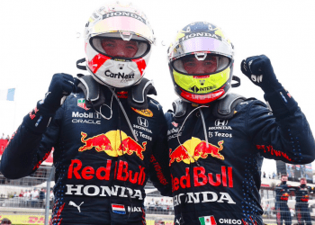 Checo Pérez queda en tercer lugar en el Gran Premio de México; Max Verstappen gana la carrera