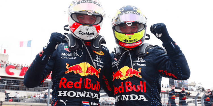 Checo Pérez queda en tercer lugar en el Gran Premio de México; Max Verstappen gana la carrera