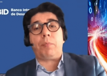 Movilidad eléctrica requiere apoyo del sector público: BID