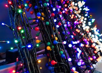 La mitad de las series navideñas son “piratas” y no cumplen con la NOM