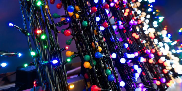 La mitad de las series navideñas son “piratas” y no cumplen con la NOM