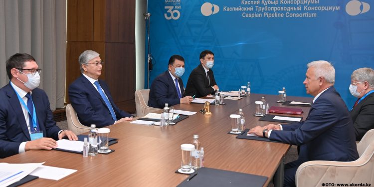 Presidente de Lukoil visita Kazajastán, revisan nuevos proyectos