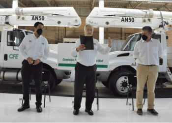 Generadores independientes y las sociedades de autoabasto, un monopolio privado: Bartlett