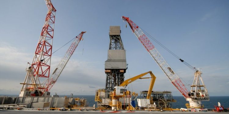 Lukoil reduce participación en proyecto Shah Deniz de PETRONAS.