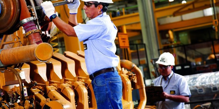 Inversión Fija Bruta baja 1.6% en septiembre; maquinaria y equipo crece 6.4%