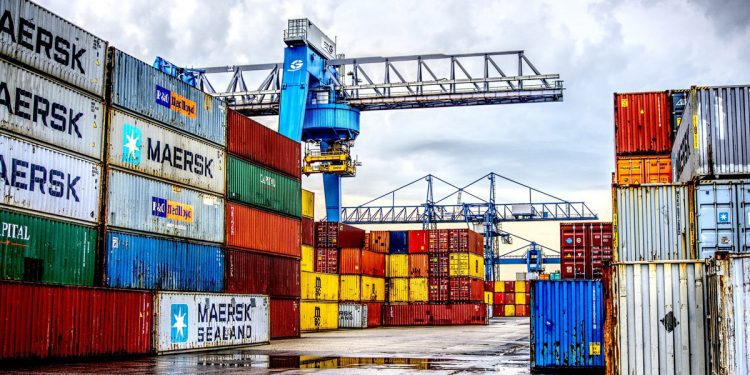 Maersk presenta estrategia para superar los cuellos de botella logísticos en 2022