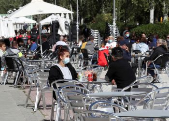 Indicador Global de la Actividad Económica baja 0.2% en noviembre; actividad terciaria retrocede 0.5%