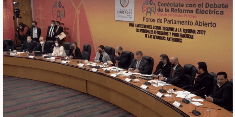 Expertos hablan sobre daños irreparables, apagones, tarifas y fortalecimiento de la CFE en la 1ª jornada de Parlamento Abierto