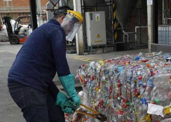 Energía de EUA invierte 13.4 millones de dólares para combatir los residuos plásticos y reducir las emisiones de la industria del plástico