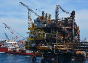 Déficit de la balanza comercial petrolera suma 24,926 mdd; importaciones de combustibles repuntan 73% en 2021: Inegi